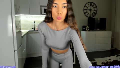 Bella online show from 12.31.24