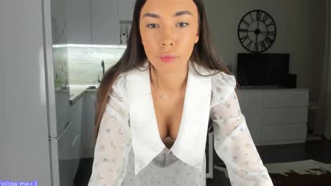 Bella online show from 02.28.25