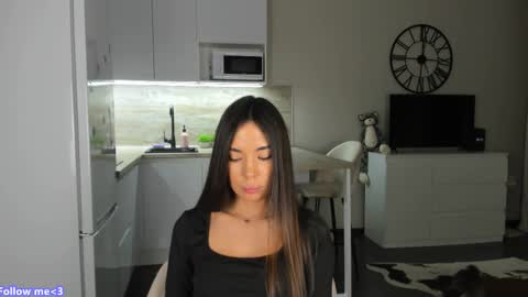 Bella online show from 03.05.25