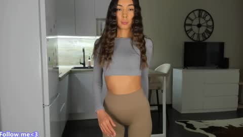 Bella online show from 03.05.25