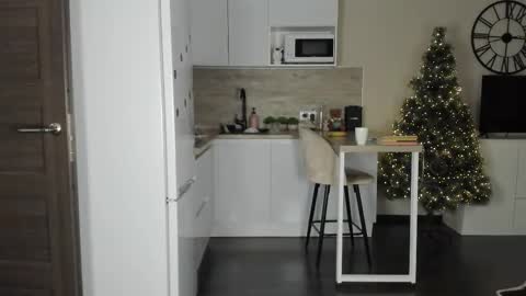 Snapshot of nilliluv chatting on 01.19.26 Bella online show from 01.19.26