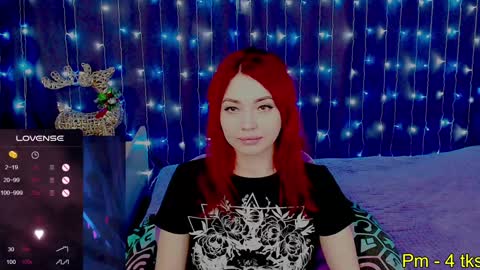 Snapshot of nimfeya chatting on 12.31.24 Nimfeya online show from 12.31.24