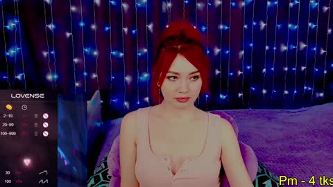 Snapshot of nimfeya chatting on 01.21.25 Nimfeya online show from 01.21.25
