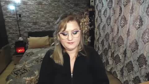 Blonde Nimpho online show from 12.09.24