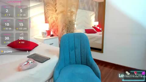 nina__ford online show from 11.17.25