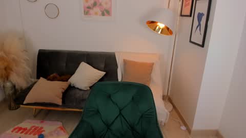 NINA online show from 01.20.25