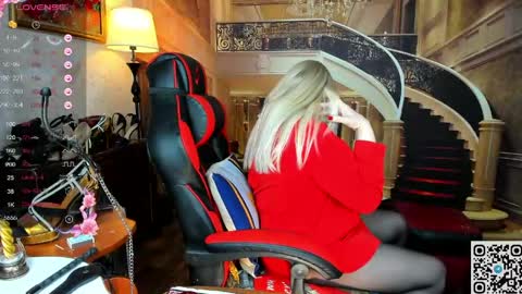 Snapshot of nina_deville chatting on 04.26.26 Nina online show from 04.26.26