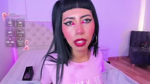 Nina Fox  online show from 04.22.26