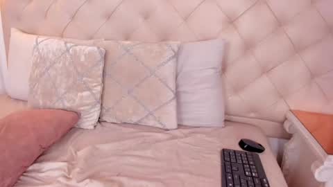 nina joyce online show from 04.16.26