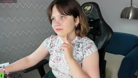 nina lunaa online show from 09.13.25