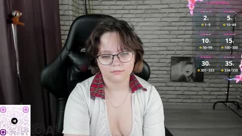 nina lunaa online show from 11.01.25