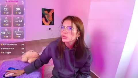 NINA online show from 03.10.25