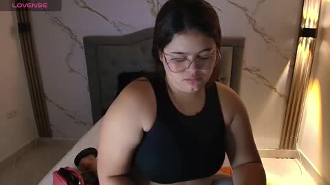 Snapshot of nina_rouge7 chatting on 10.15.25  N I N A online show from 10.15.25