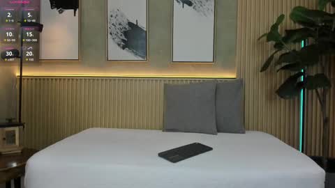 NINA online show from 11.16.25