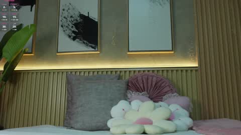 NINA online show from 04.06.26