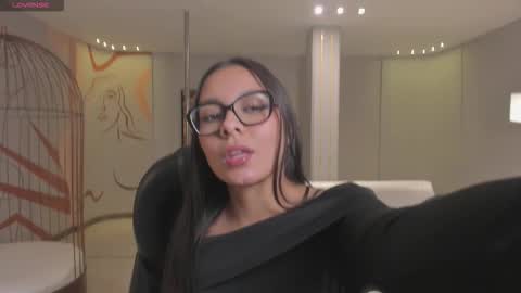 Nina online show from 10.23.25