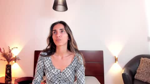 Nina online show from 12.06.24