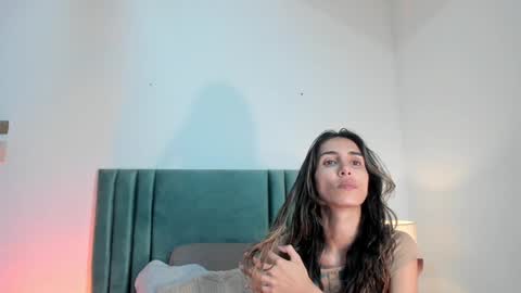 Nina online show from 12.22.24