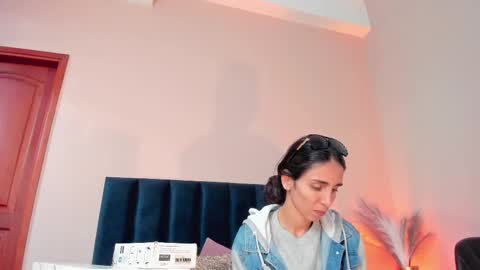 Nina online show from 10.21.25