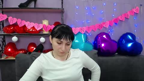 ninaflawlees online show from 02.06.25