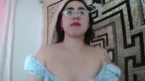 N I N A online show from 09.23.25