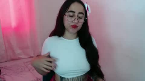 N I N A online show from 10.31.25