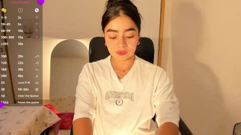 Nina  online show from 04.24.26