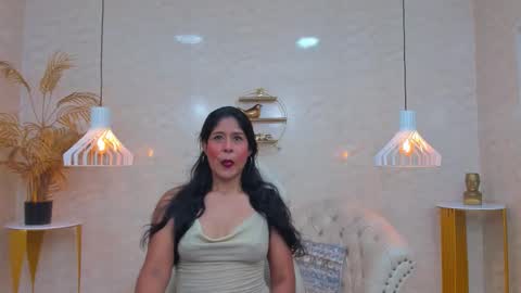 Nina Naughtty online show from 09.10.25