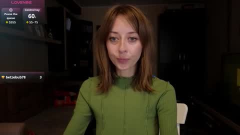 NinaNovalicious online show from 09.17.25