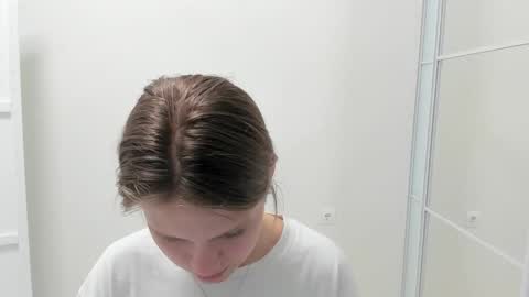 ninarihh online show from 09.18.25