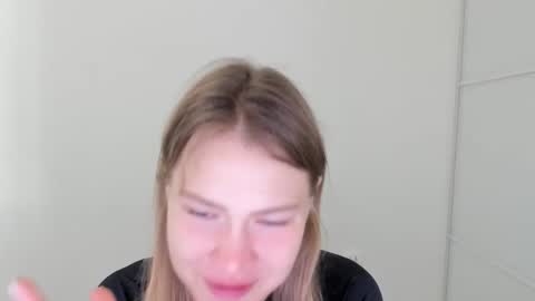 ninarihh online show from 10.03.25