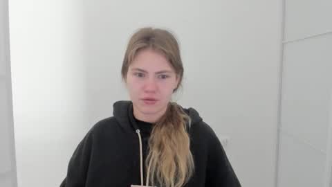 ninarihh online show from 10.10.25