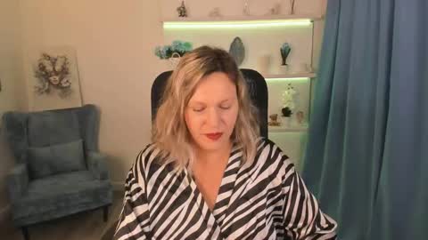 ninastarle online show from 09.20.25