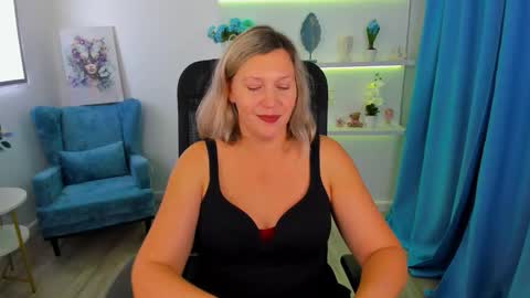 ninastarle online show from 09.21.25