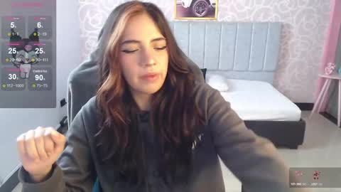 Snapshot of ninfa_ch chatting on 12.11.24 Ninfa  online show from 12.11.24