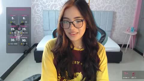 Snapshot of ninfa_ch chatting on 12.21.24 Ninfa  online show from 12.21.24