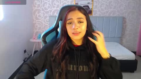 Snapshot of ninfa_ch chatting on 01.10.25 Ninfa  online show from 01.10.25