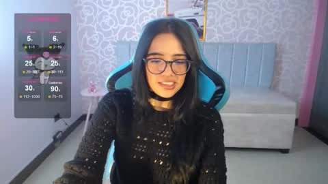 Snapshot of ninfa_ch chatting on 01.28.25 Ninfa  online show from 01.28.25