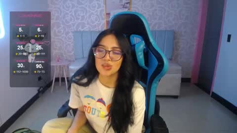 Snapshot of ninfa_ch chatting on 02.04.25 Ninfa  online show from 02.04.25