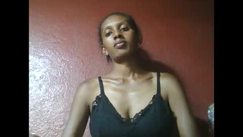 ninie246746 online show from 01.20.25