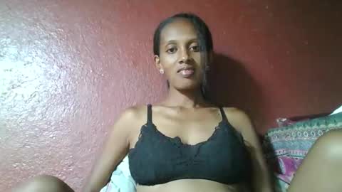 ninie246746 online show from 02.20.25