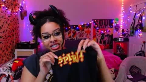 kiwi online show from 10.14.25