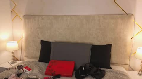 Snapshot of nioki_ chatting on 04.04.26 nioki_ online show from 04.04.26