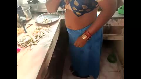 Nisha online show from 03.05.25