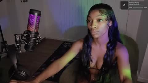 NIVIA WOLFE online show from 06.11.26