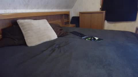 nixan85 online show from 01.12.26