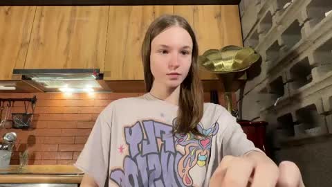 Snapshot of nloraaa chatting on 04.19.26 Tears Lora online show from 04.19.26