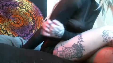 Snapshot of no_facequeen chatting on 01.22.25 Leah online show from 01.22.25