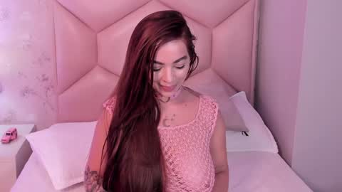 Snapshot of noa_butterfly chatting on 12.30.24   ambarsulliva  online show from 12.30.24