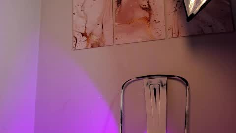 Snapshot of noa_butterfly chatting on 09.15.25   ambarsulliva  online show from 09.15.25